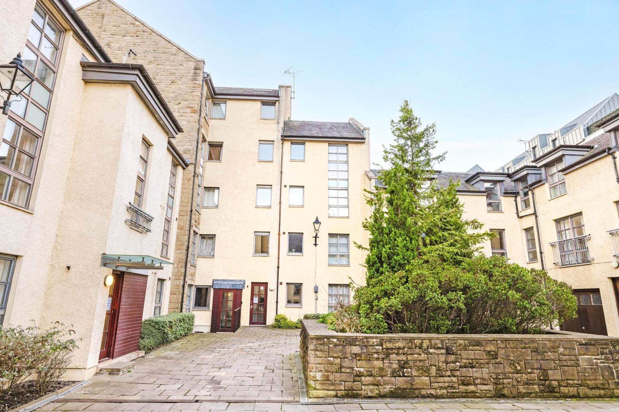 Joivy Stylish Apartment With Balcony In Old Town EDI Exterior foto