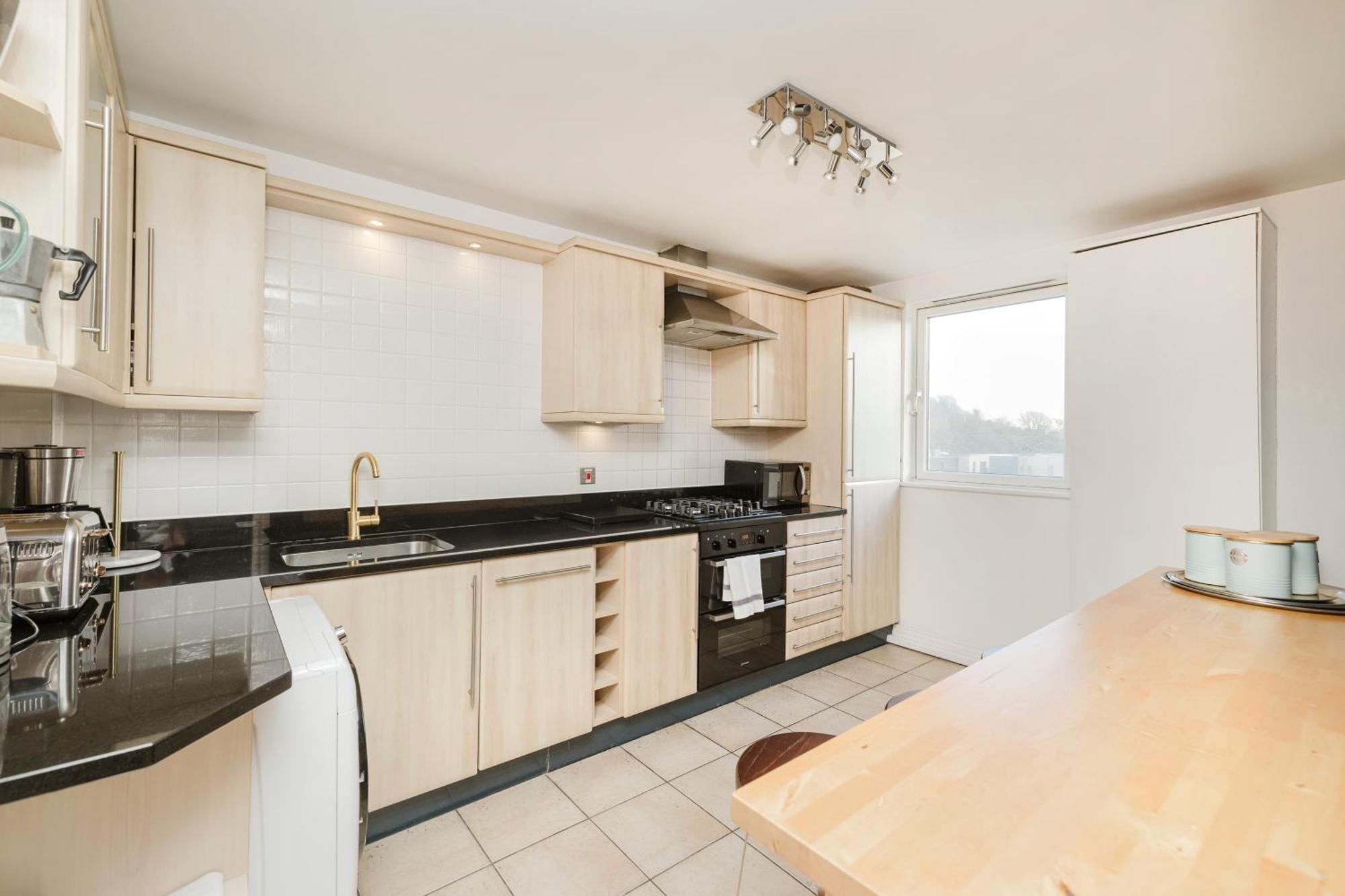 Joivy Stylish Apartment With Balcony In Old Town EDI Exterior foto