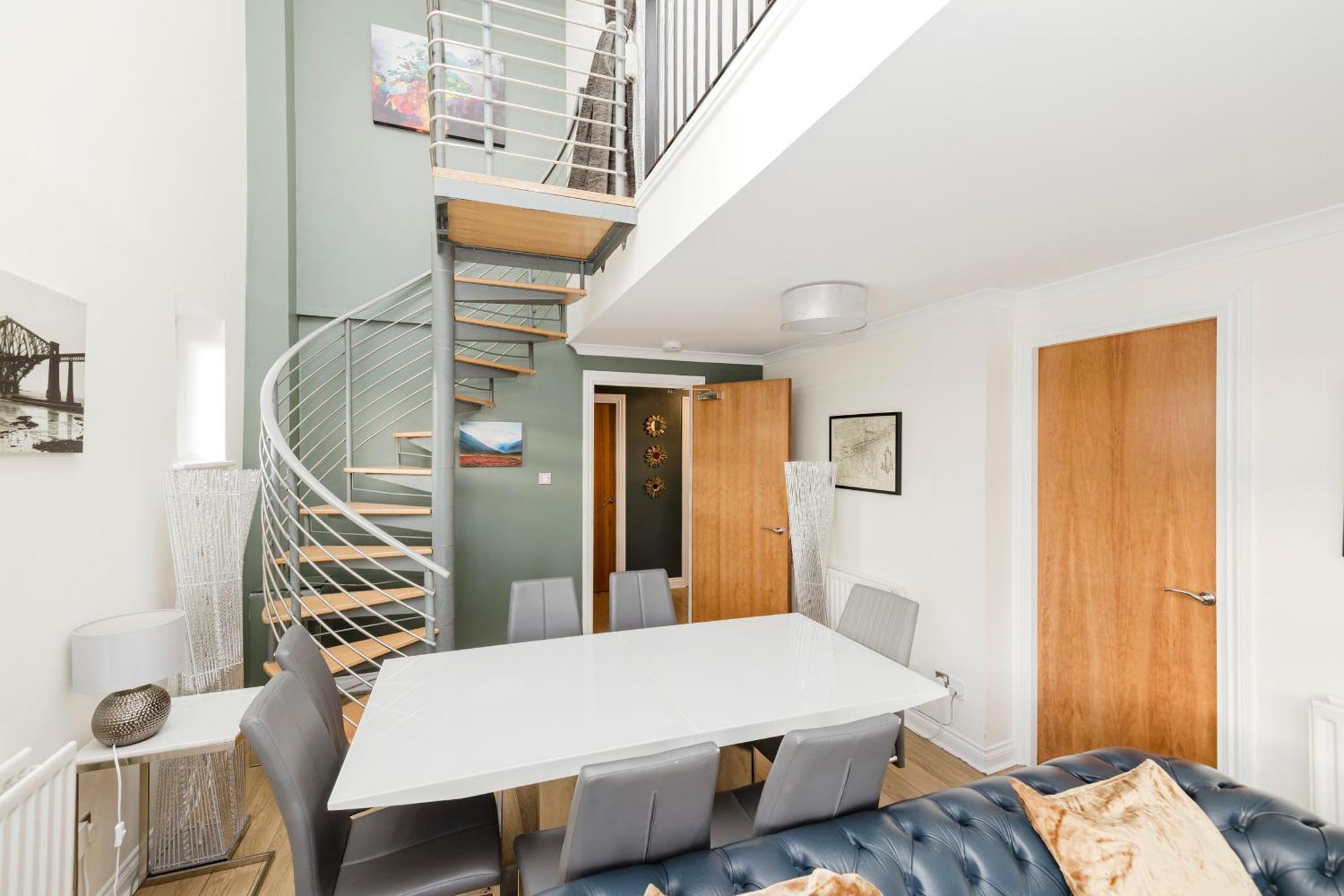 Joivy Stylish Apartment With Balcony In Old Town EDI Exterior foto
