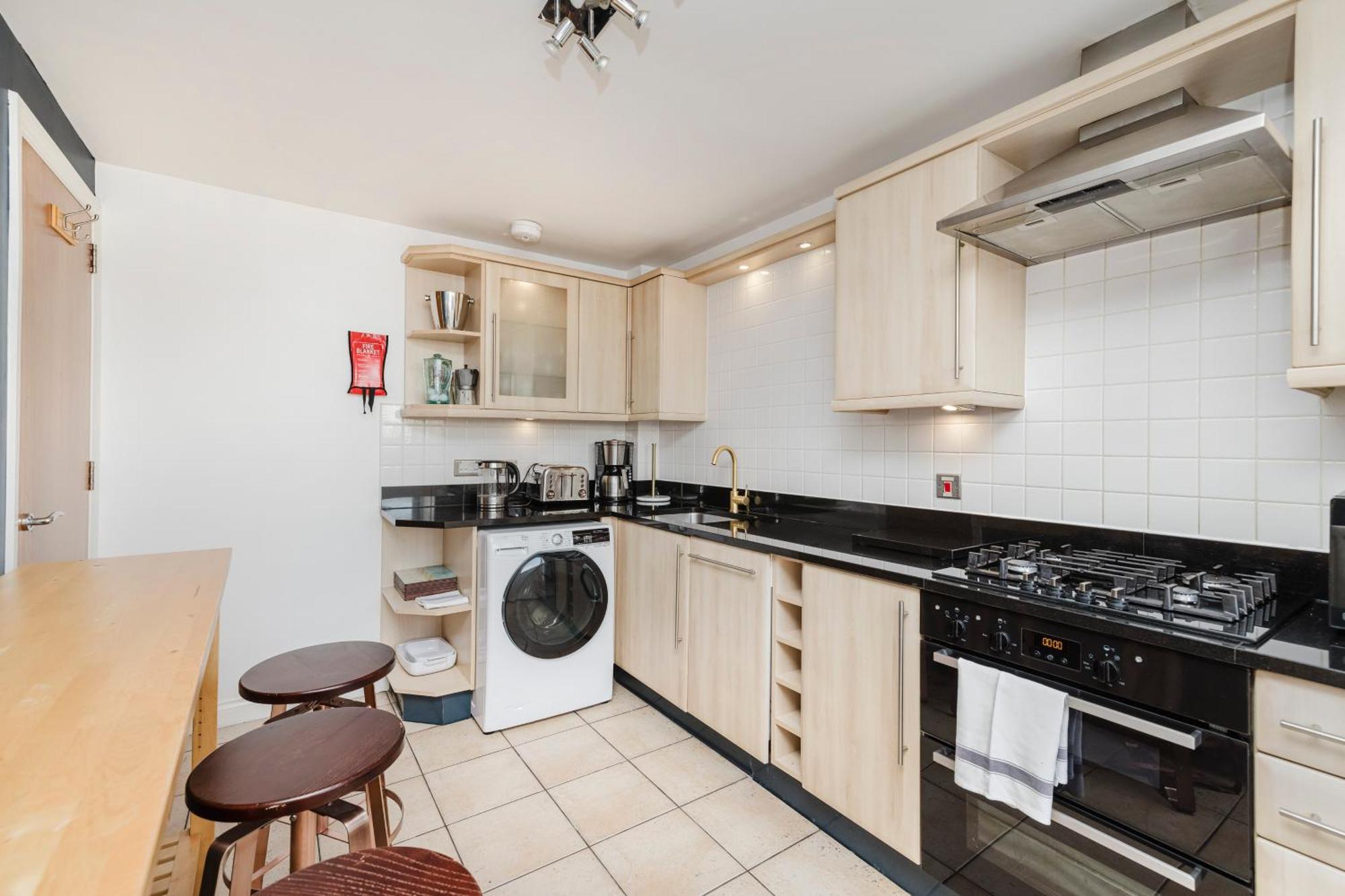 Joivy Stylish Apartment With Balcony In Old Town EDI Exterior foto